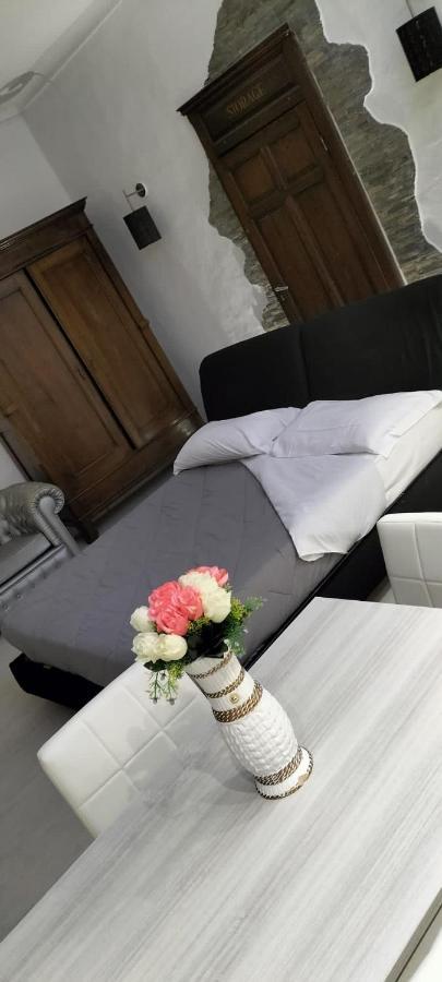 White Appartament Bagnolo Piemonte Dış mekan fotoğraf